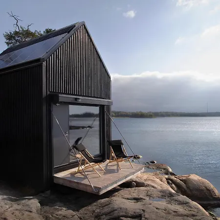 Majamaja Off-grid Retreat Helsinki
