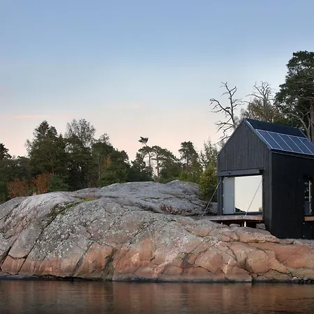 Majamaja Off-grid Retreat منزل ريفي