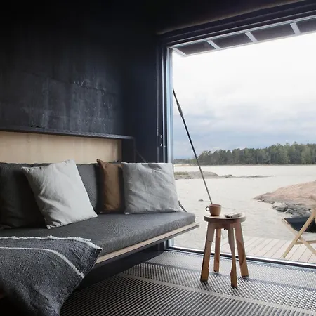 منزل ريفي Majamaja Off-grid Retreat *