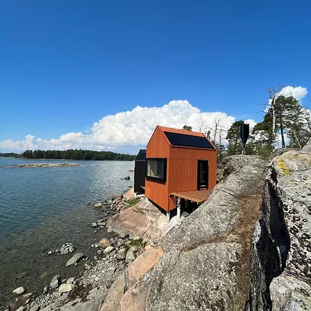 Majamaja Off-grid Retreat Helsinki