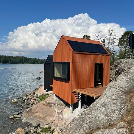Majamaja Off-grid Retreat Helsinki