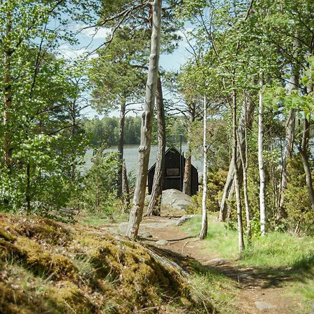 Majamaja Off-grid Retreat Helsinki