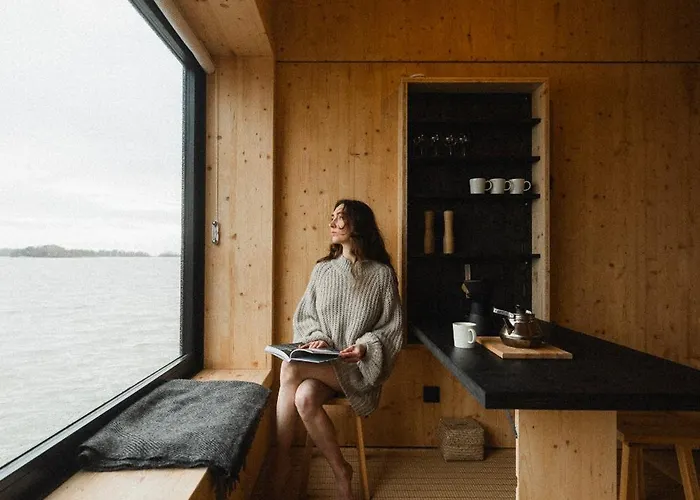 Majamaja Off-grid Retreat Casa rural Helsinki