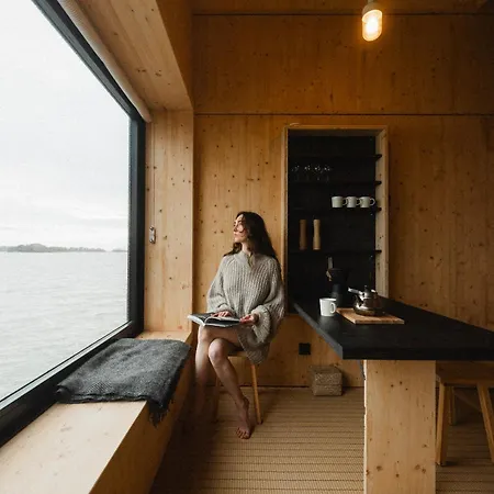 Majamaja Off-grid Retreat Landhuis Helsinki